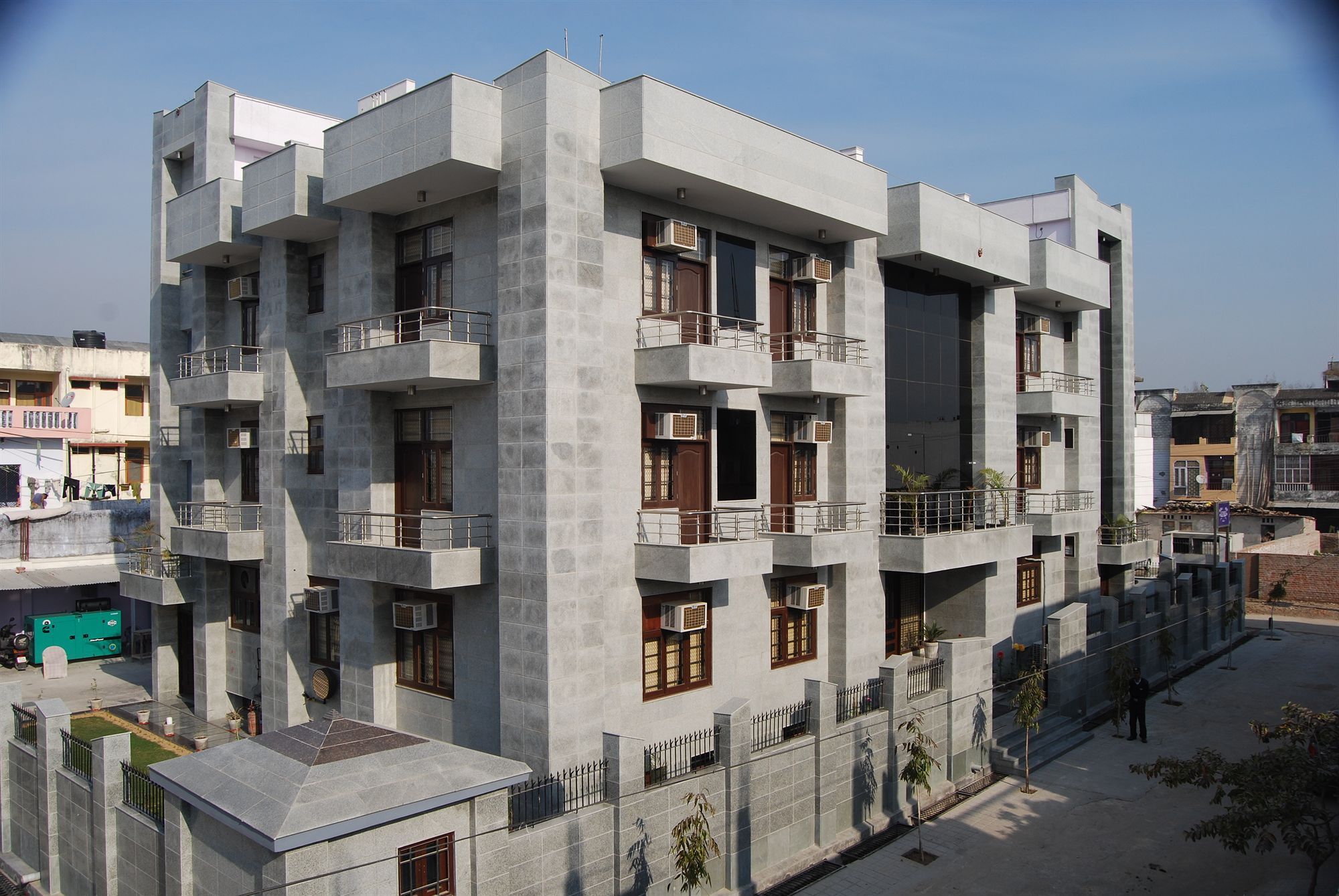 The Urmi Hotell Haridwār Exteriör bild
