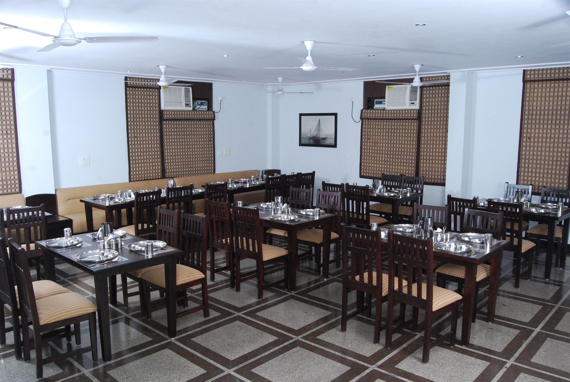 The Urmi Hotell Haridwār Exteriör bild