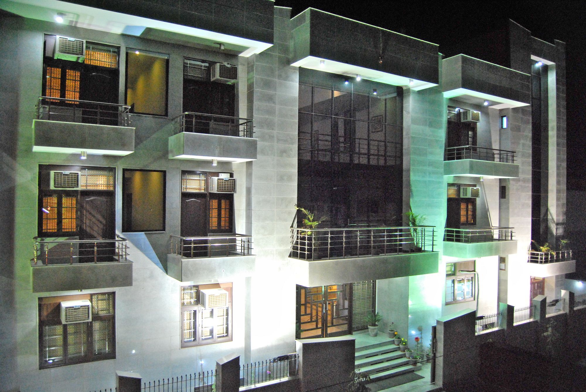 The Urmi Hotell Haridwār Exteriör bild